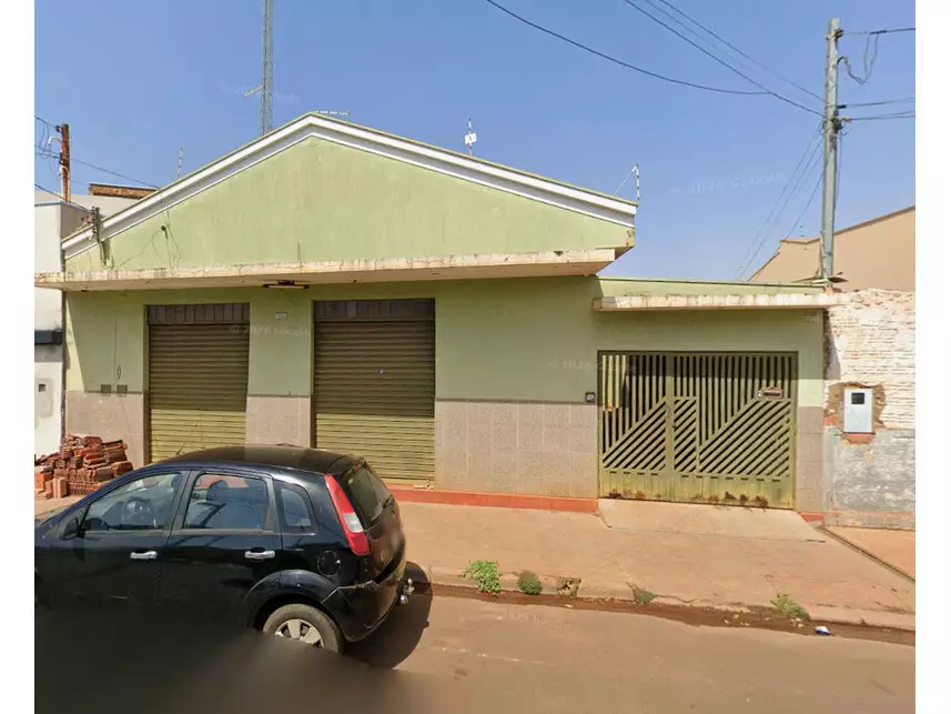 Residencial / Comercial à venda em leilão