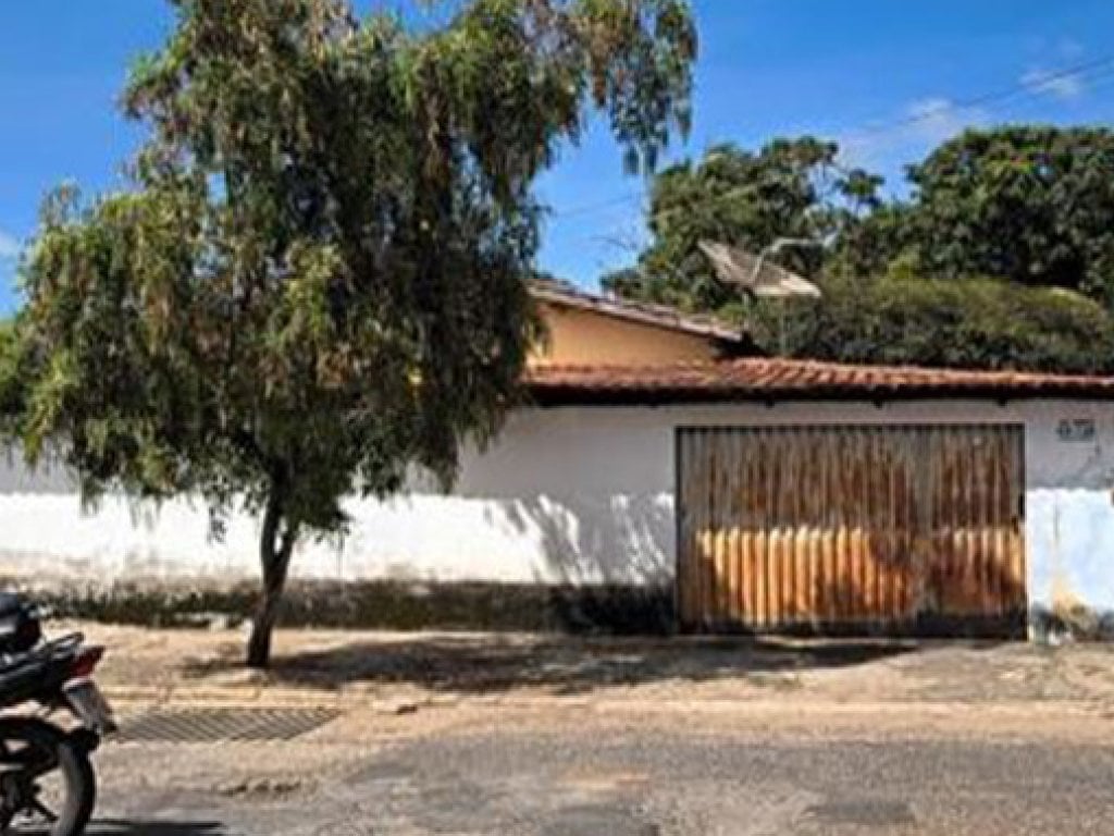 Casa 174 m² - Caldas Novas-GO - Av. Araxá, 266 - Caldas do Oeste