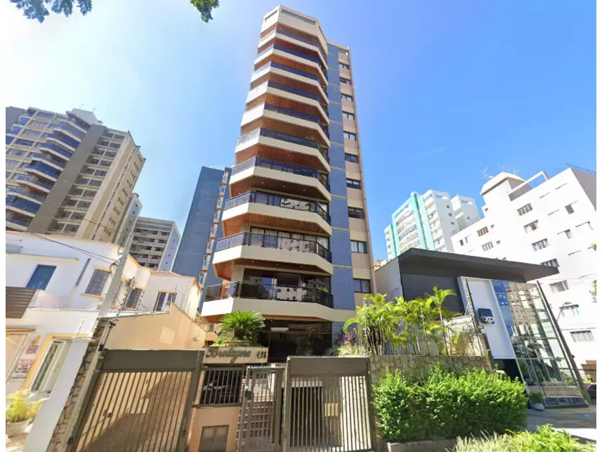 Apartamento à venda em leilão