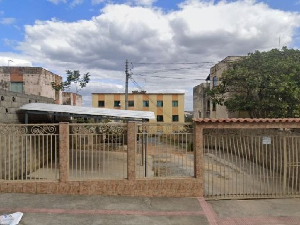 Apartamento 58 m² - Conjunto Habitacional Caieiras - Vespasiano - MG