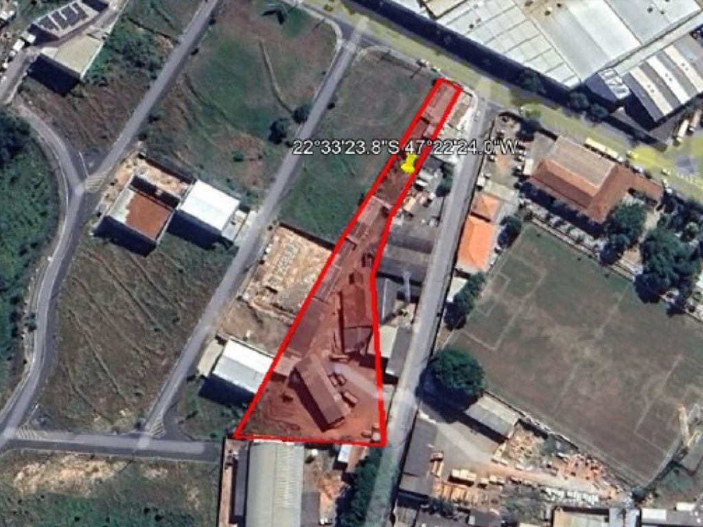Parte Ideal (50%) sobre Área com 4.324 m² com construçãoes de 1.589 m² - Vila Nova - Limeira - SP