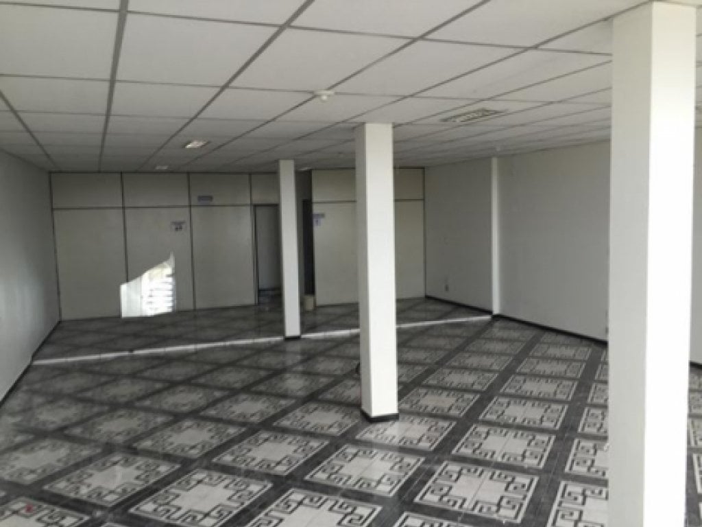 Loja com aproximadamente 324 m² (área construída) - Jardim D'Abril - São Paulo - SP