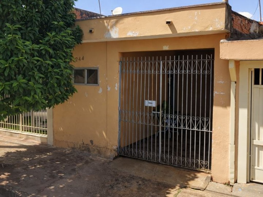 Casa em Terreno de 170 m² - Vila Industrial - Sertãozinho - SP