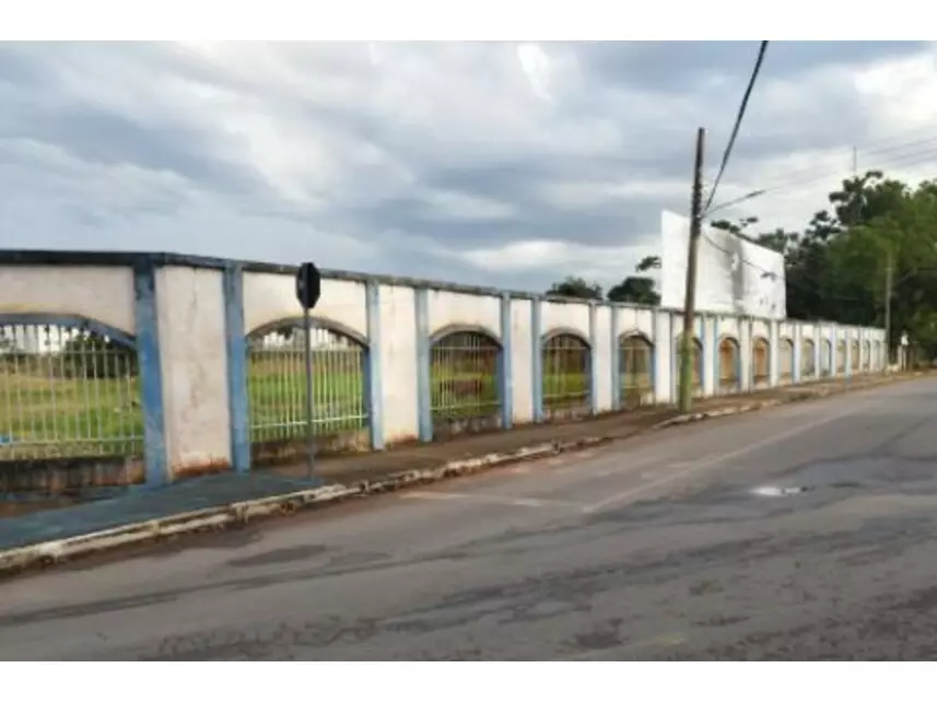 Terreno à venda em leilão