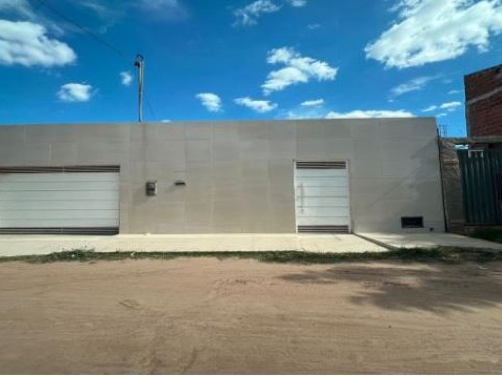 Casa 178 m² - Juazeiro-BA - Rua Canudos - Lt. 32 da Qd. 09 - Dom Tomaz