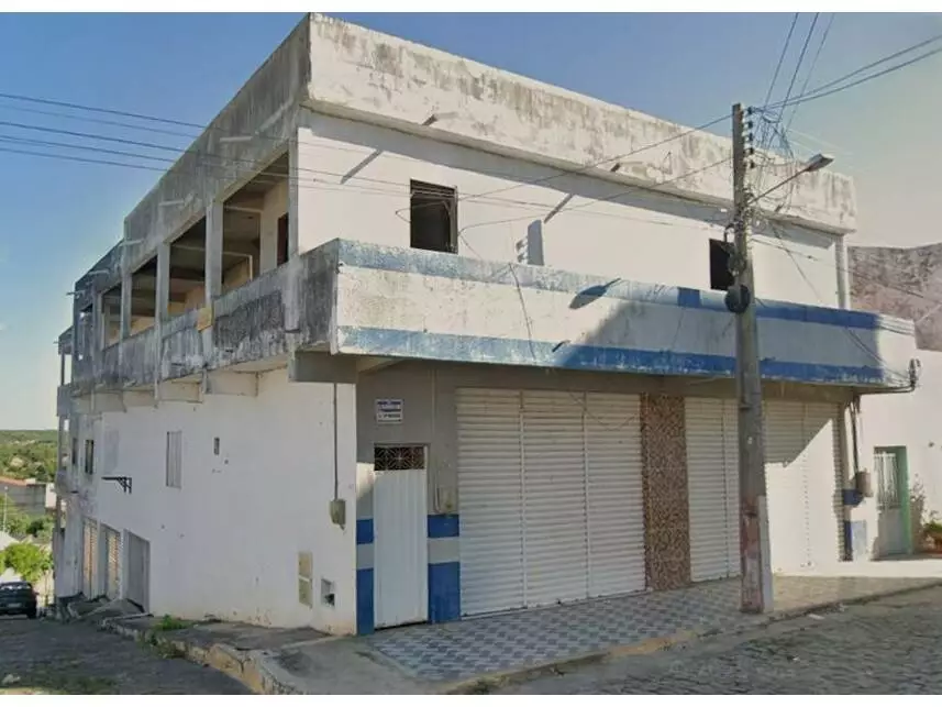 Residencial / Comercial à venda em leilão