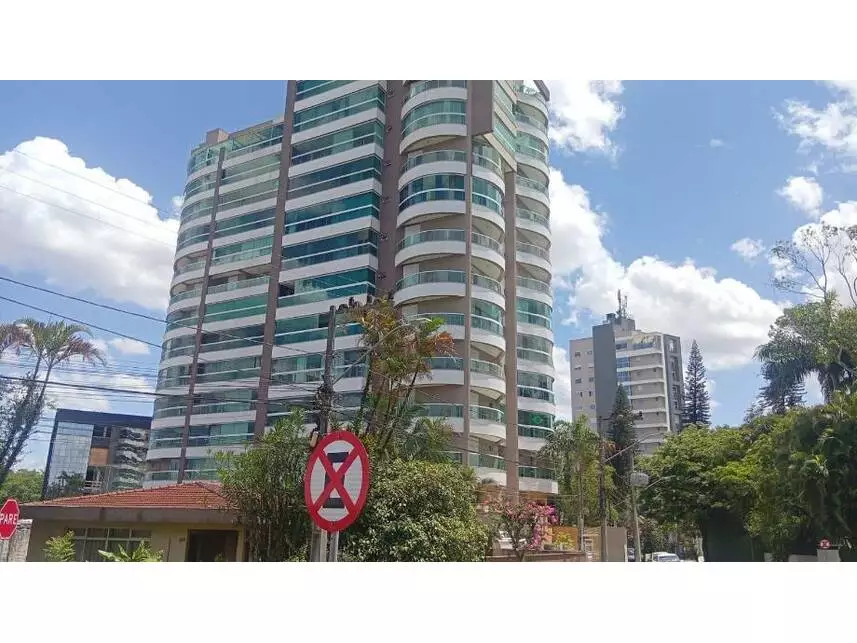 Apartamento à venda em leilão