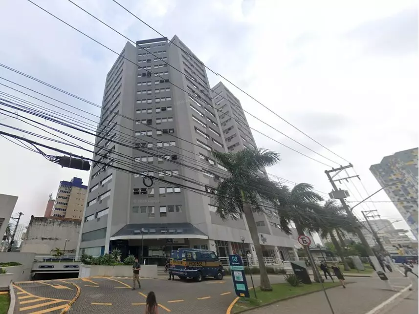 Conjunto Comercial à venda em leilão