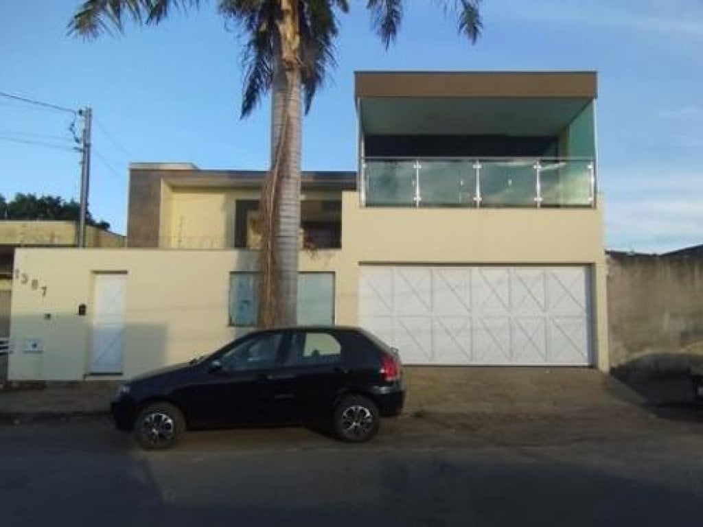Casa 246 m² - Sete Lagoas-MG - Rua Dr. João Batista, 1.387 - Santo Antônio