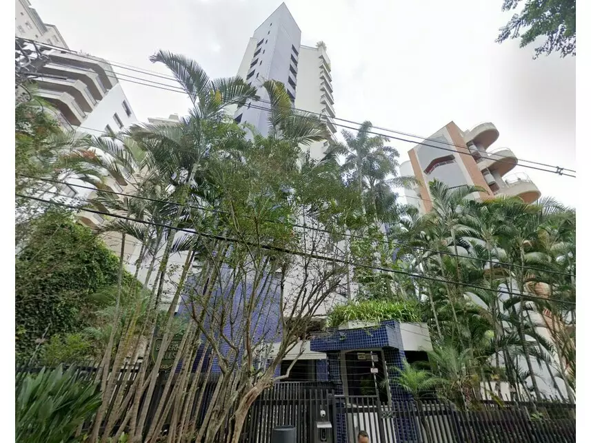 Apartamento à venda em leilão