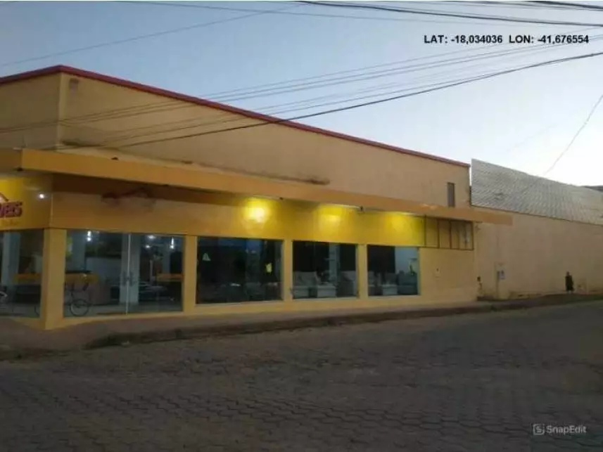 Prédio Comercial à venda em leilão