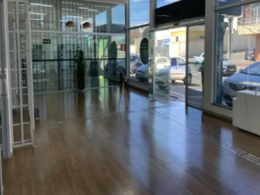Agência Bancária Locada à venda em leilão