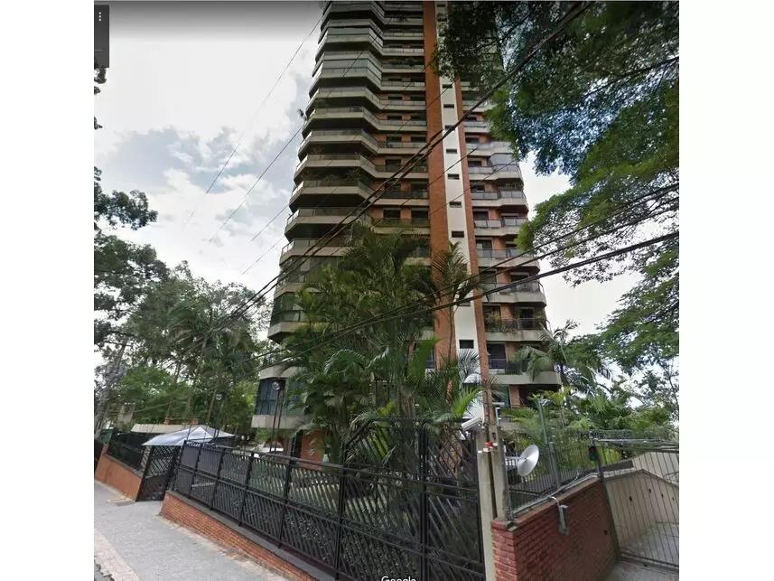 Apartamento à venda em leilão