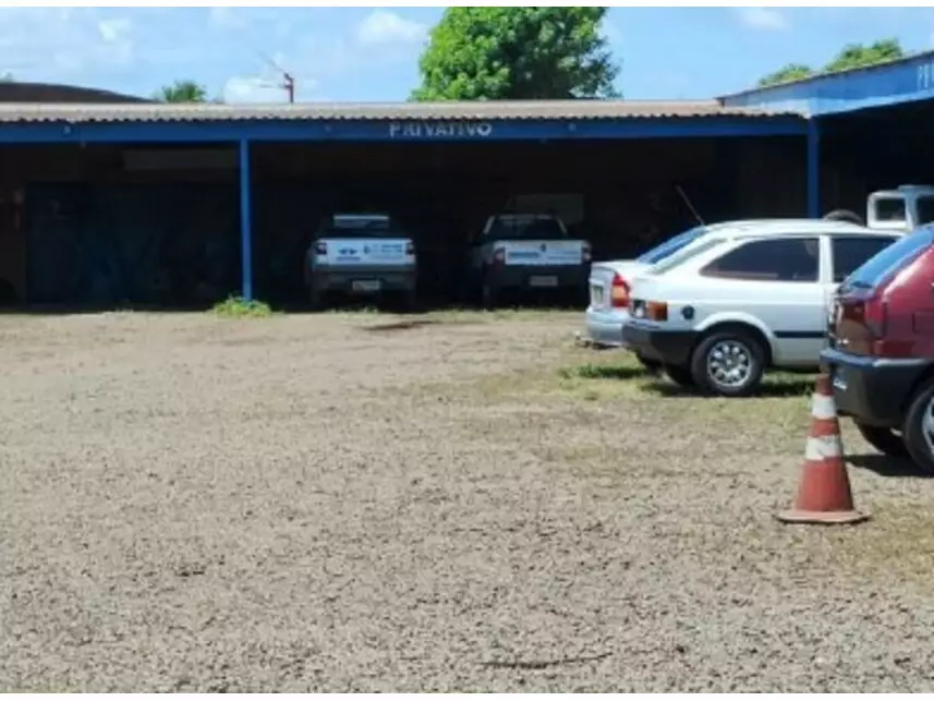 Prédio Comercial à venda em leilão