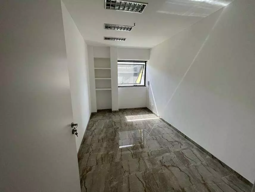 Sala Comercial à venda em leilão