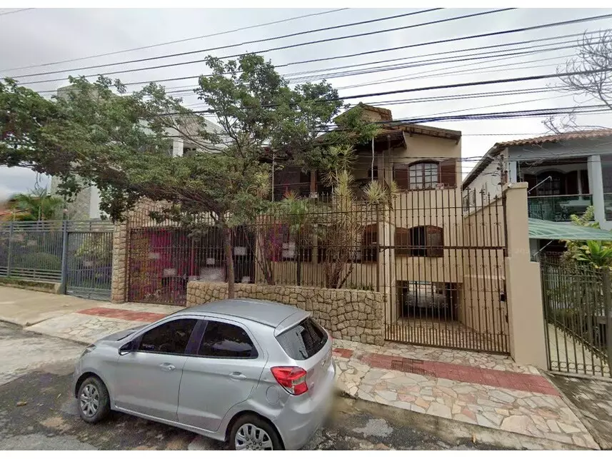 Casa à venda em leilão
