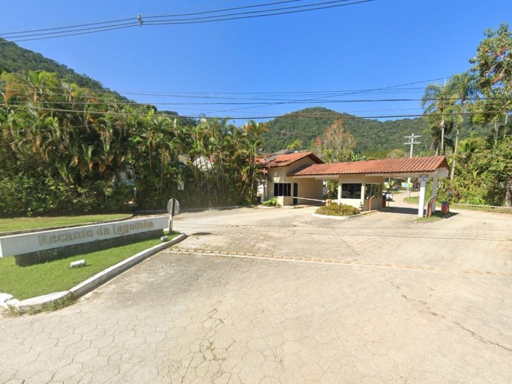 Casa em Terreno de 948 m² (Condomínio Recanto da Lagoinha) - Lagoinha - Ubatuba - SP