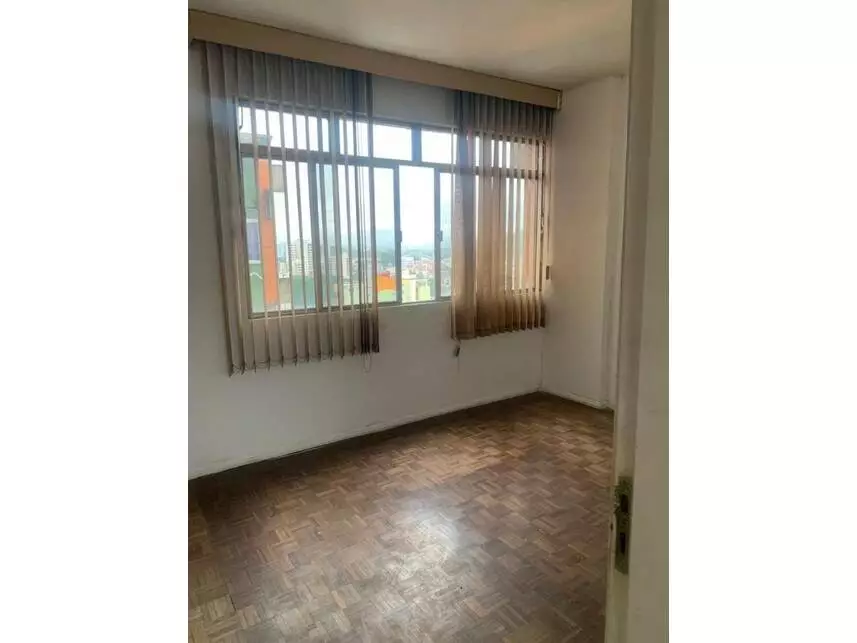 Apartamento à venda em leilão