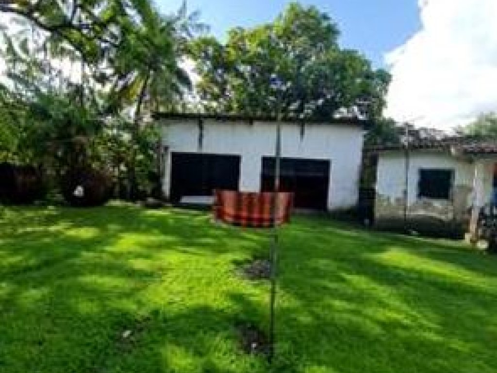 Área com 1,88 ha (com construções) - Centro - Marituba - PA